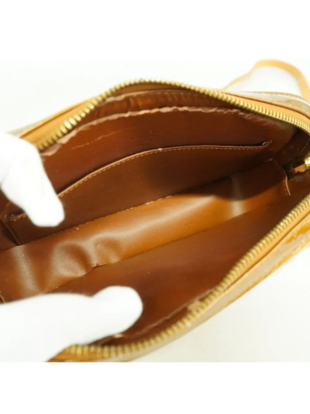Louis Vuitton Shoulder Bag Vernis Christie MM Blanc